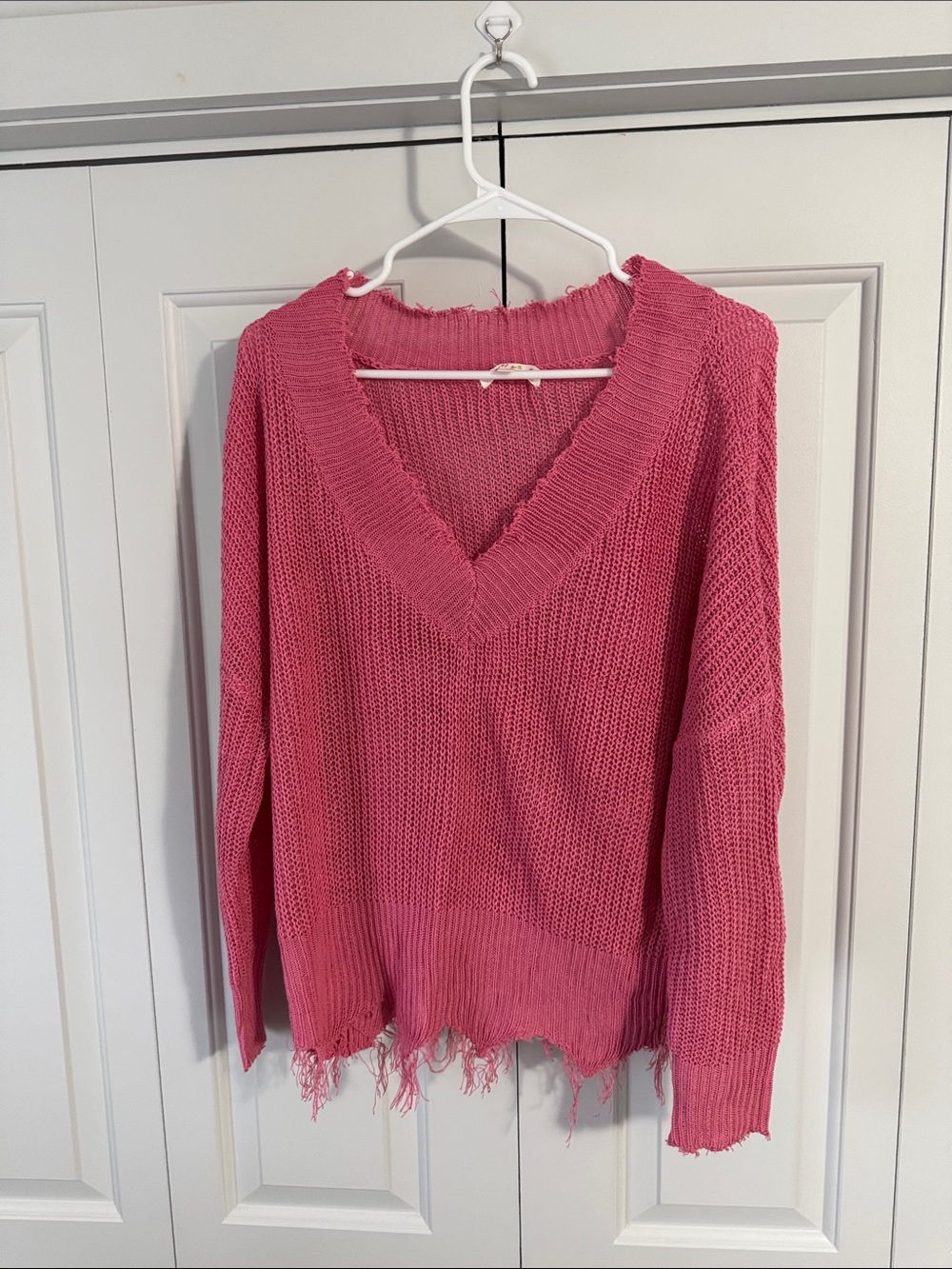 Relaxed V-Neck Distressed Knit Sweater - Pink